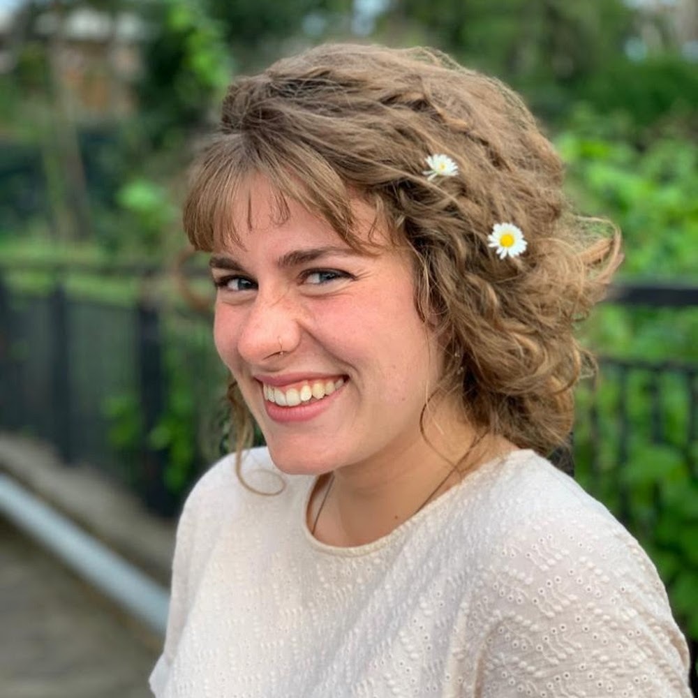 Meet your Posher, Elizabeth